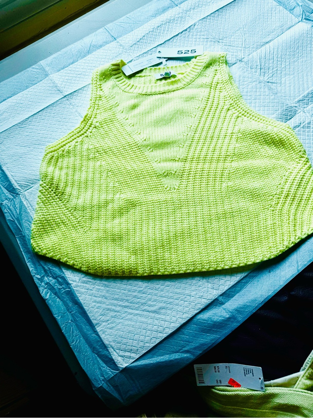 525 America Neon Yellow/Lime Margarita color large sleeveless Knit Sweater